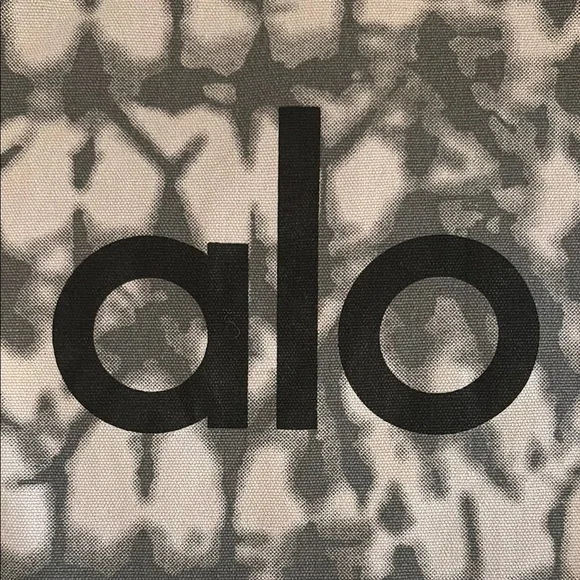 COPY - ALO Yoga Gray Tote Bag - Picture 8 of 11